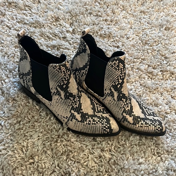 Steve Madden boots worn once size 8 - Picture 1 of 2